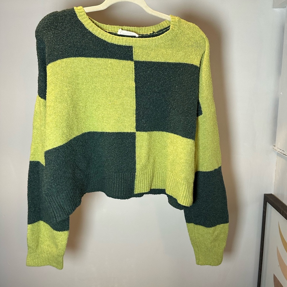 Double Zero Two-Tone Crew Neck Sweater